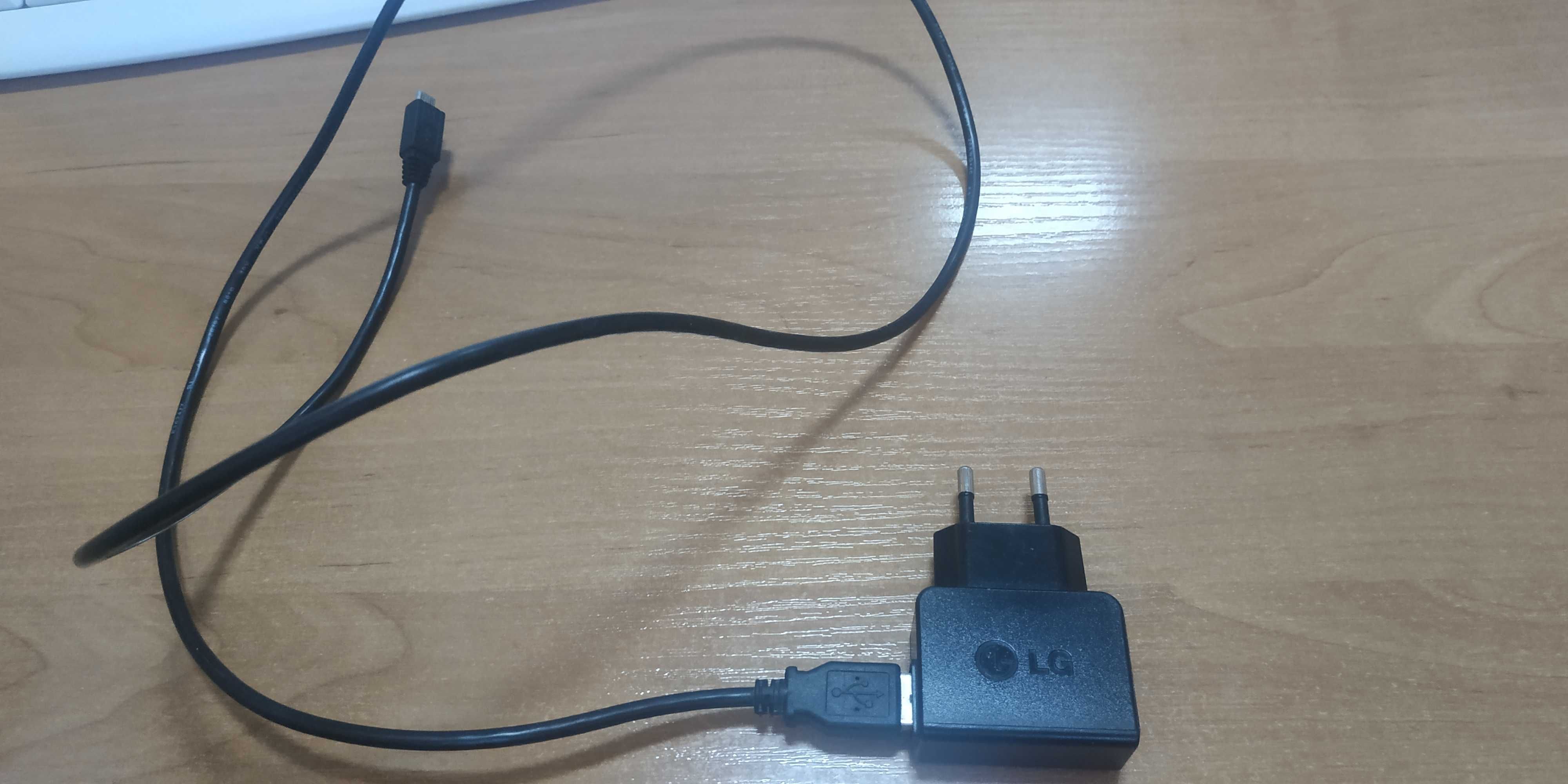 Зарядное устройство для телефона LG STA-U17ER