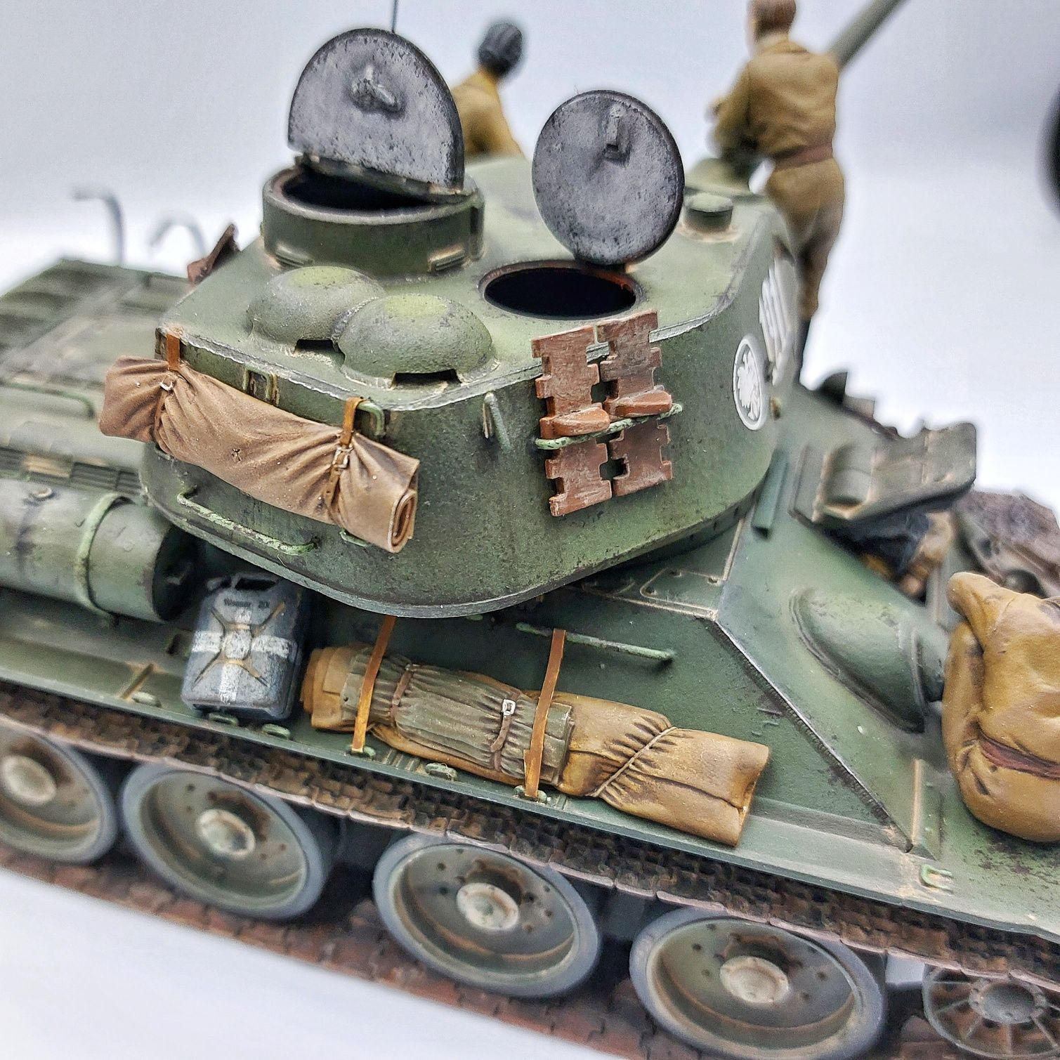T-34/85 Model 1944 No.174 Factory 1/35