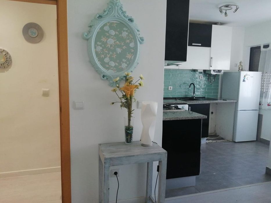 Vende se imóvel t1+1 remodelado na Baixa da banheira.