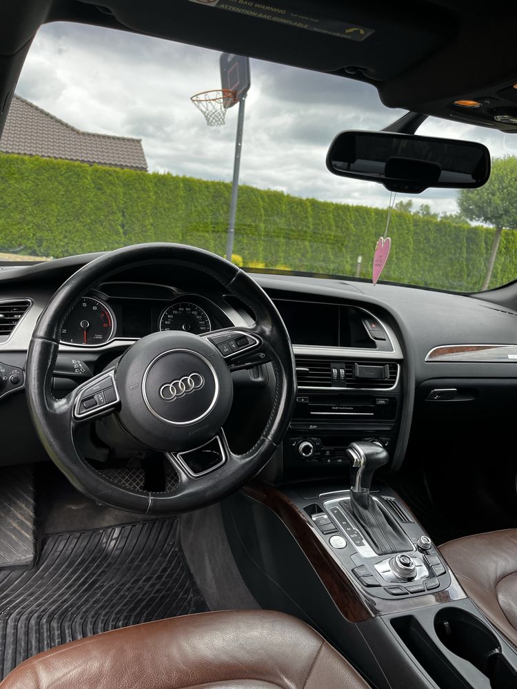 Audi a4 b8 2.0 tfsi s-line