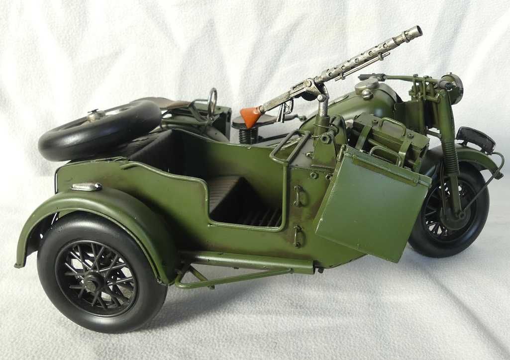 Duży Wojskowy MOTOR z koszem pojazd RETRO ruchome koła 38cm karabin