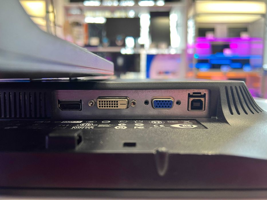 Гурт! Монітор 23" HP LA2306x | 1920х1080 IPS | VGA DVI DP | VESA