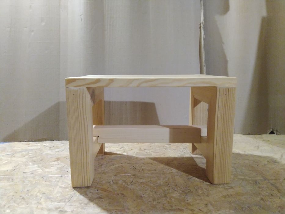 Стільчик для дому