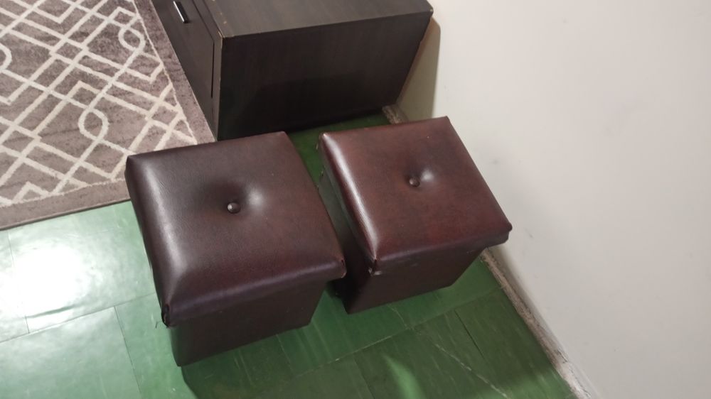 Dwie pufki brązowe oddam za darmo ,  os. Strusia, Bieńczyce