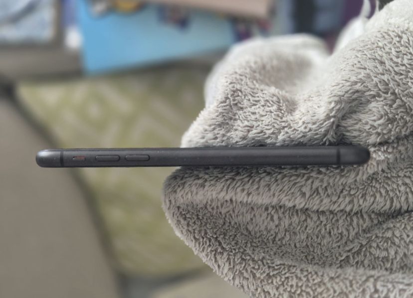 Iphone 11 em muito bom estado capacidade maxima 91 % espaco 128 gb