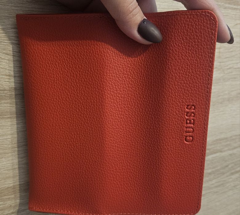 Etui na okulary futerał GUESS Nowe