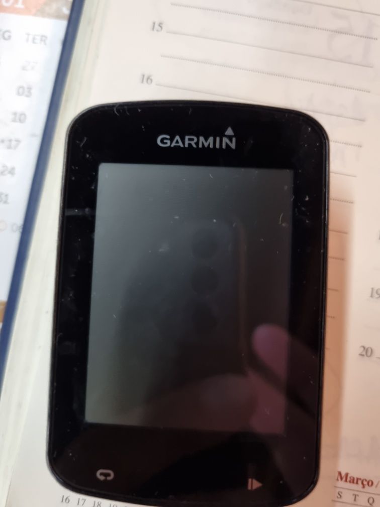 Para pecas, GPS Garmin 820 bateria e ecran a funcionar