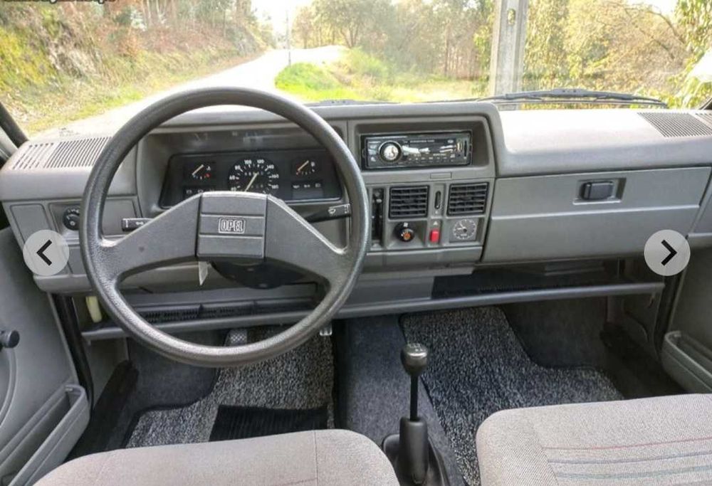 Opel corsa 1.0 S com certificado clássico