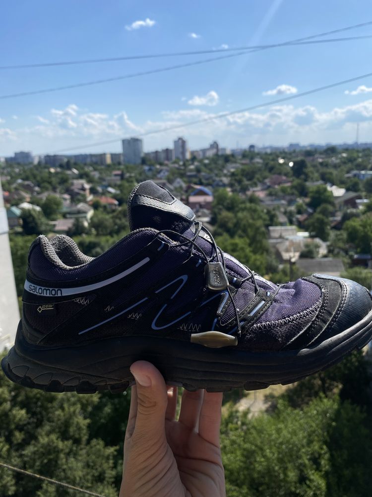 solomon gore tex , 42