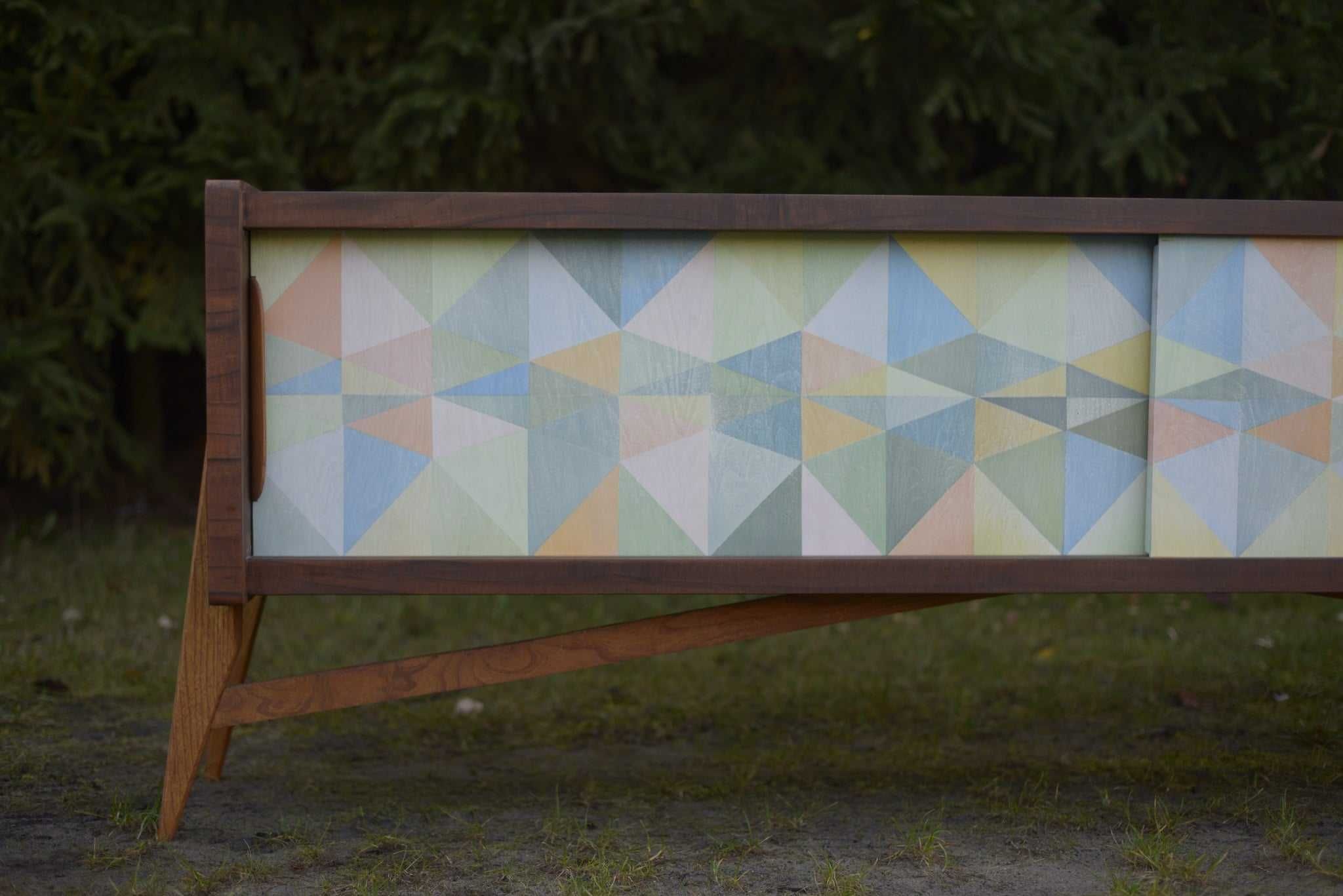 Sideboard -komoda z pastelową malaturą – Skandynawia – lata 60.