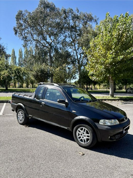 Carrinha Fiat Strada 1.9 JTD