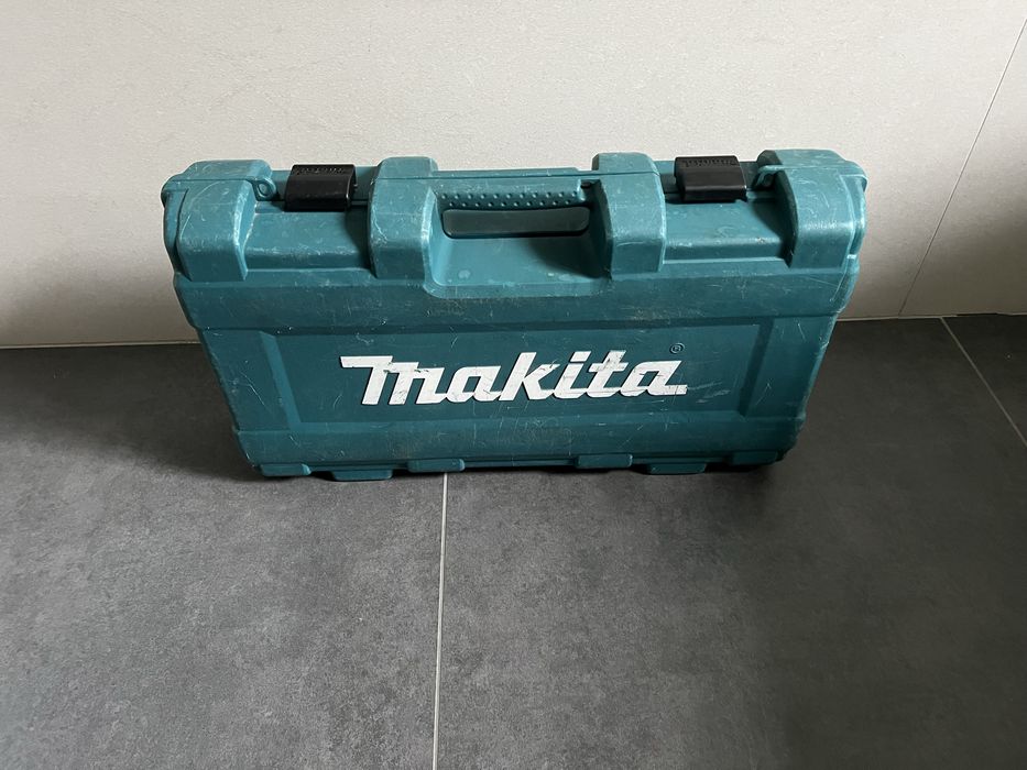 Мережева шабельна пила  Makita JR 3050 T
