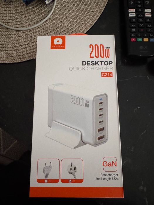 Зарядний пристрій WUW-C214 Gan 200W white