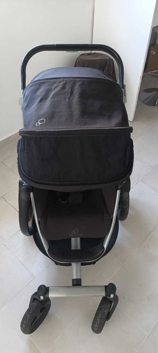 Carrinho bebe preto Quinny