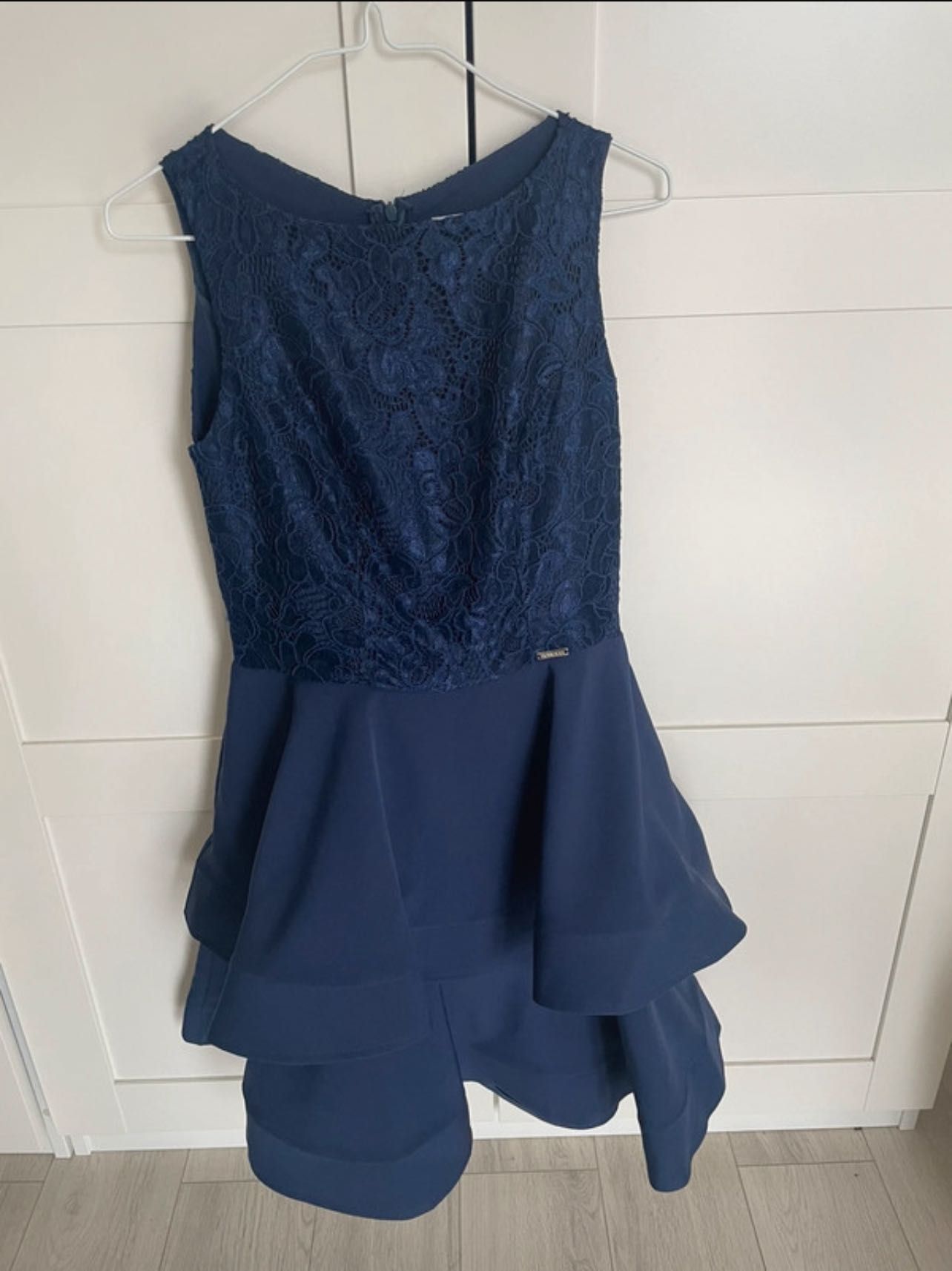 Granatowa elegancka sukienka