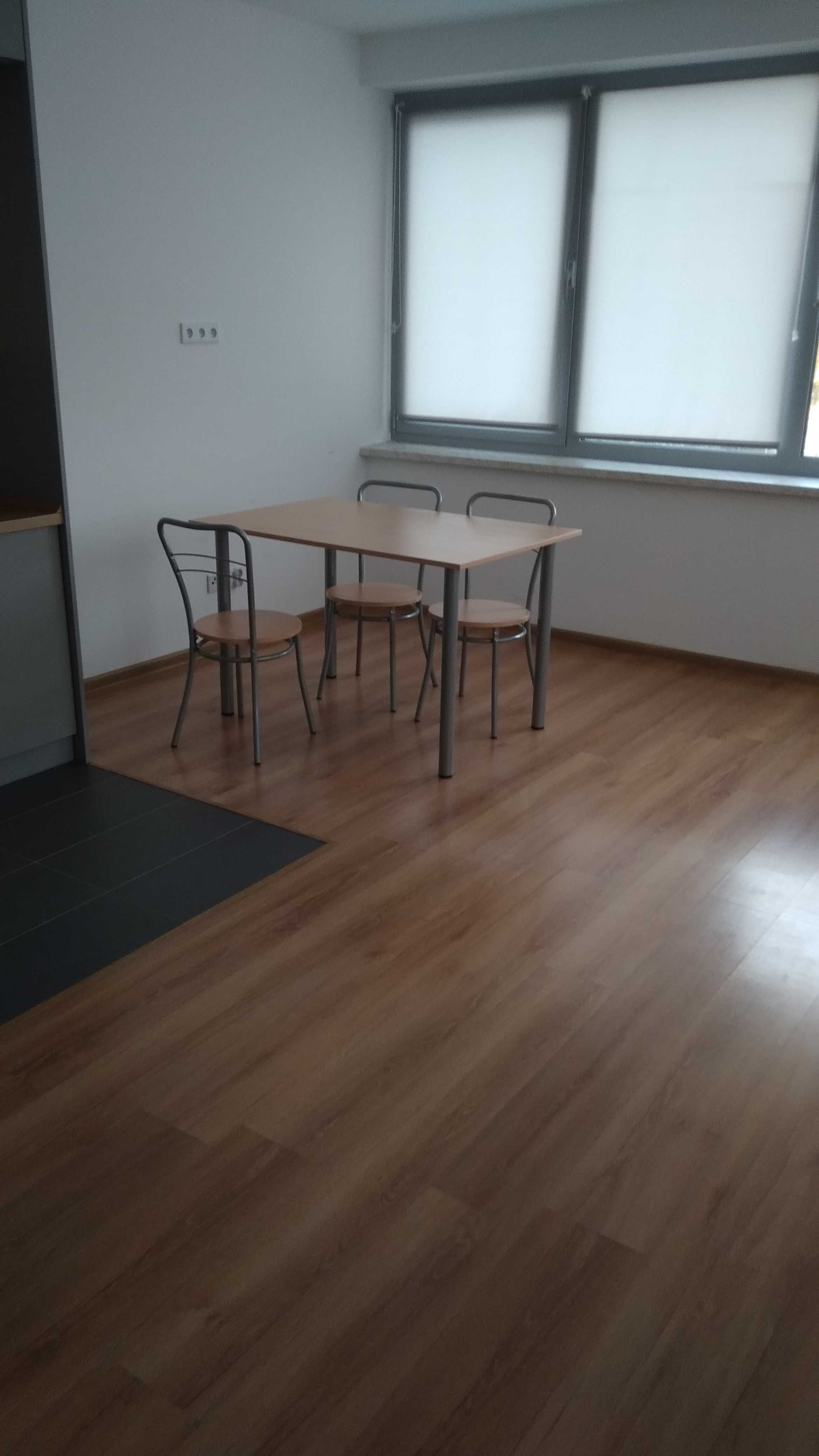 Wynajmę mieszkanie/lokal usługowy 59 m2, utwardzony plac