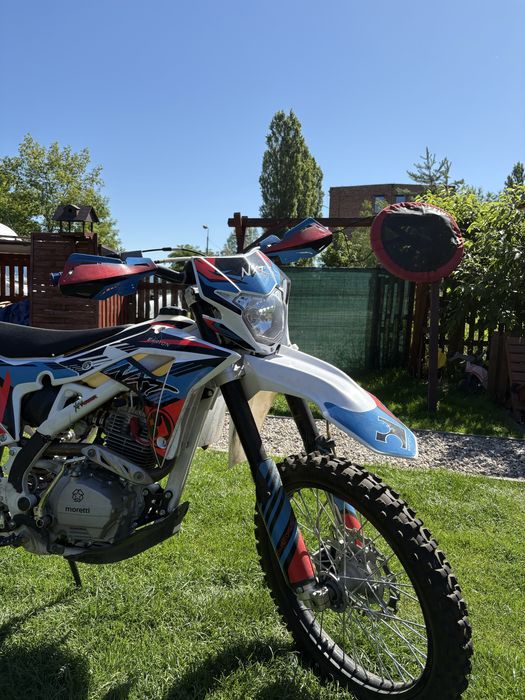 Cross enduro Barton NXT 250 + kask Gratis.