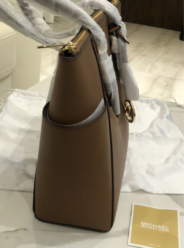 Michael Kors Torebka Charlotte Signature regulowane paski brelok
