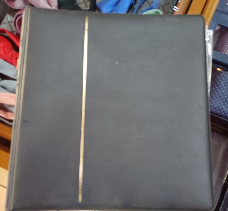 Dois Arquivadores de Moedas