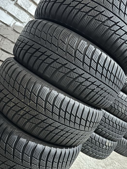 205/55 R16 Bridgestone Blizzak LM001 /4шт./зима/іделаьний стан/