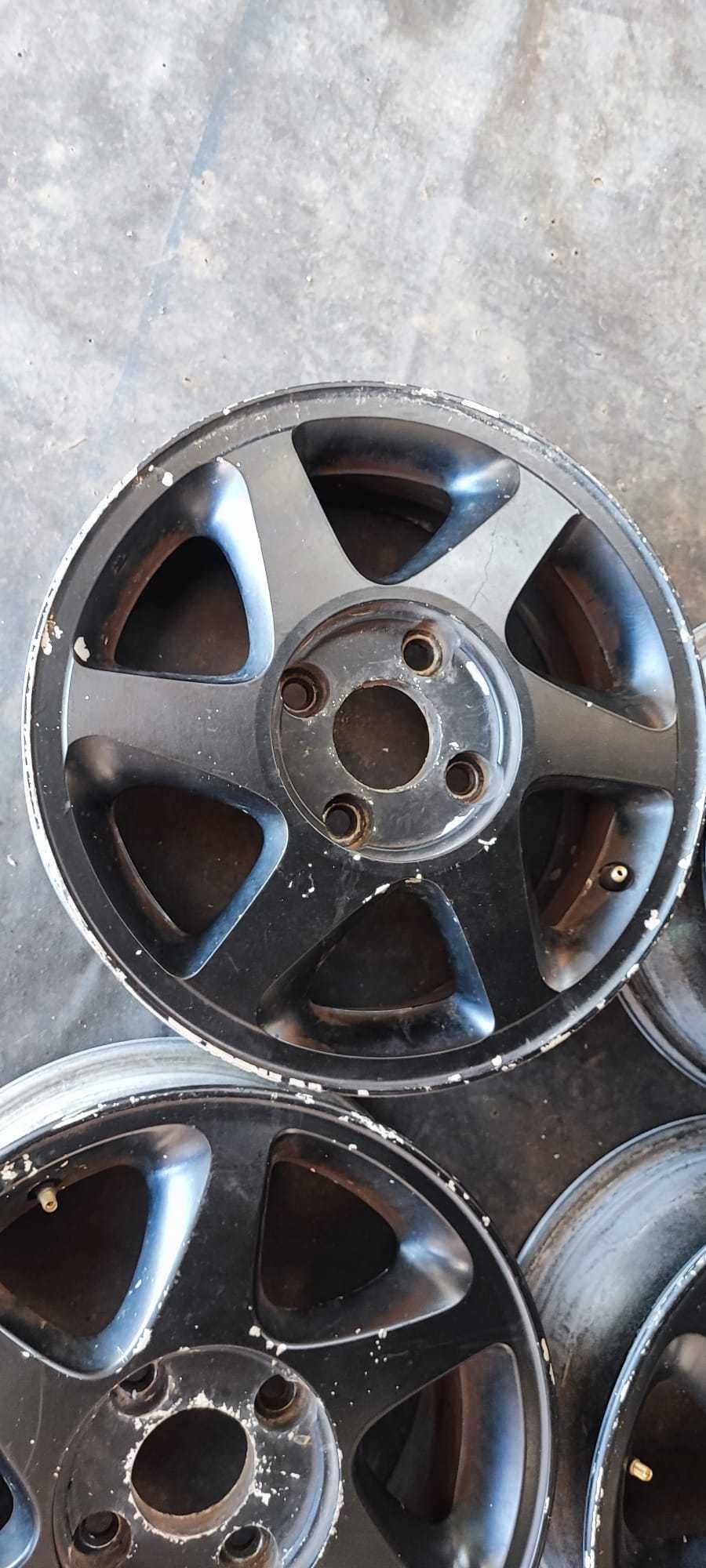 5 jantes 15 Nissan Primera GT p11