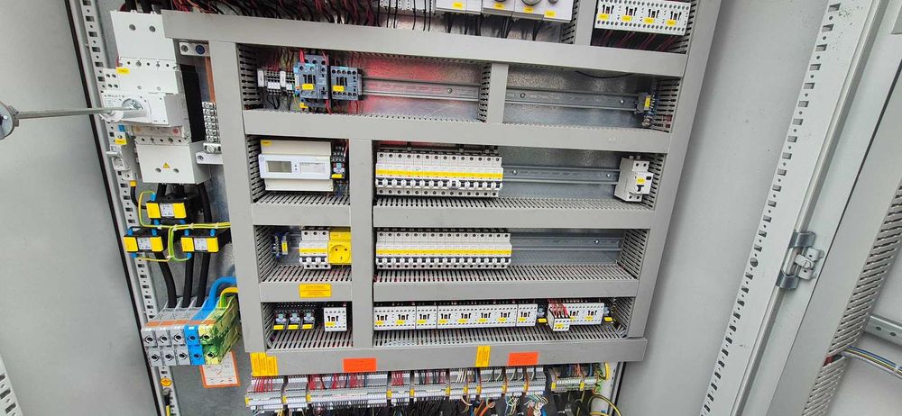 12 SZAFA ELEKTRYCZNA skrzynka metalowa rozdzielnia 120x40x180