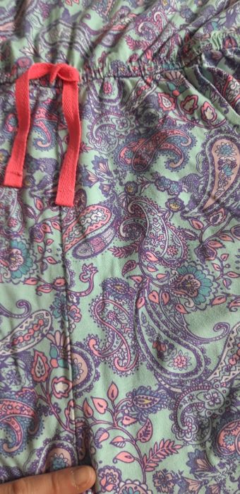 Krótki kombinezon i sweterek 146