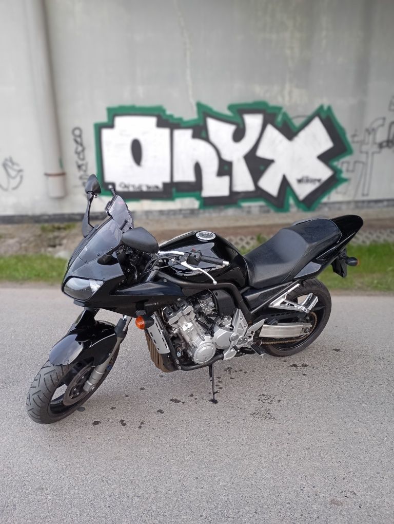 Sprzedam  Motocykl Yamaha  FZS 1000 Fazer
Yamaha FZS 1000 Fazer