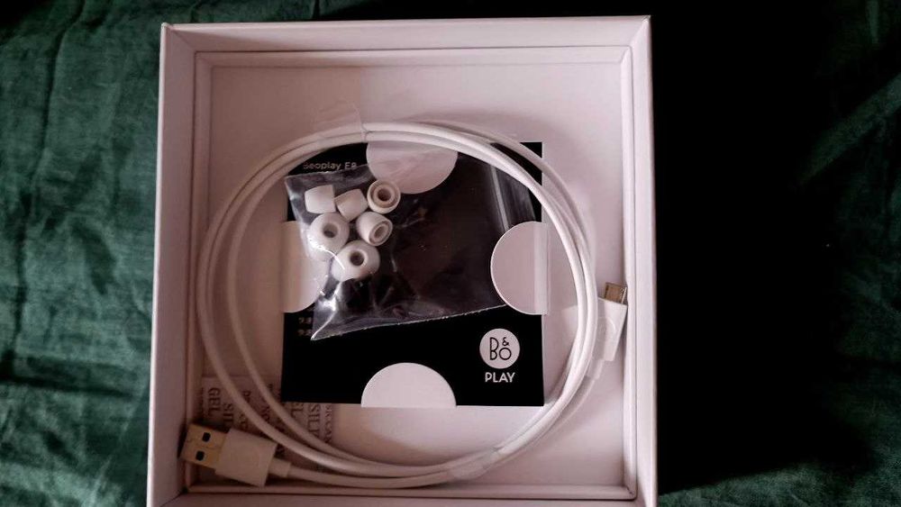 Bang&Olufsen BeoPlay E8