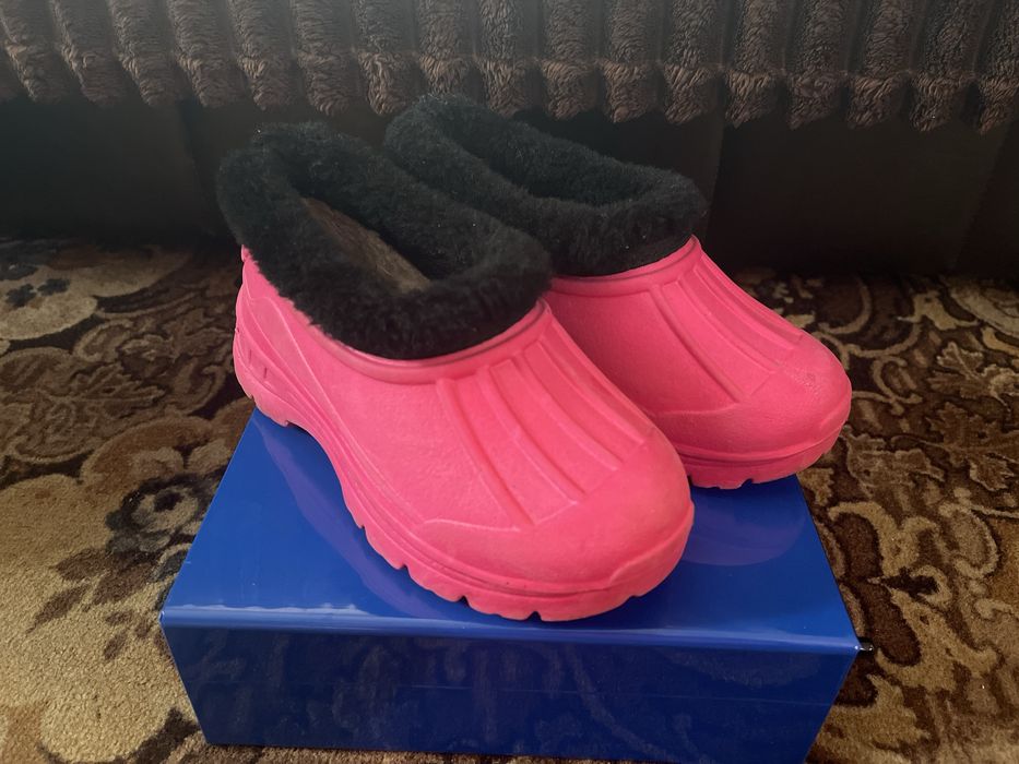 Ботінки,галоші утеплені