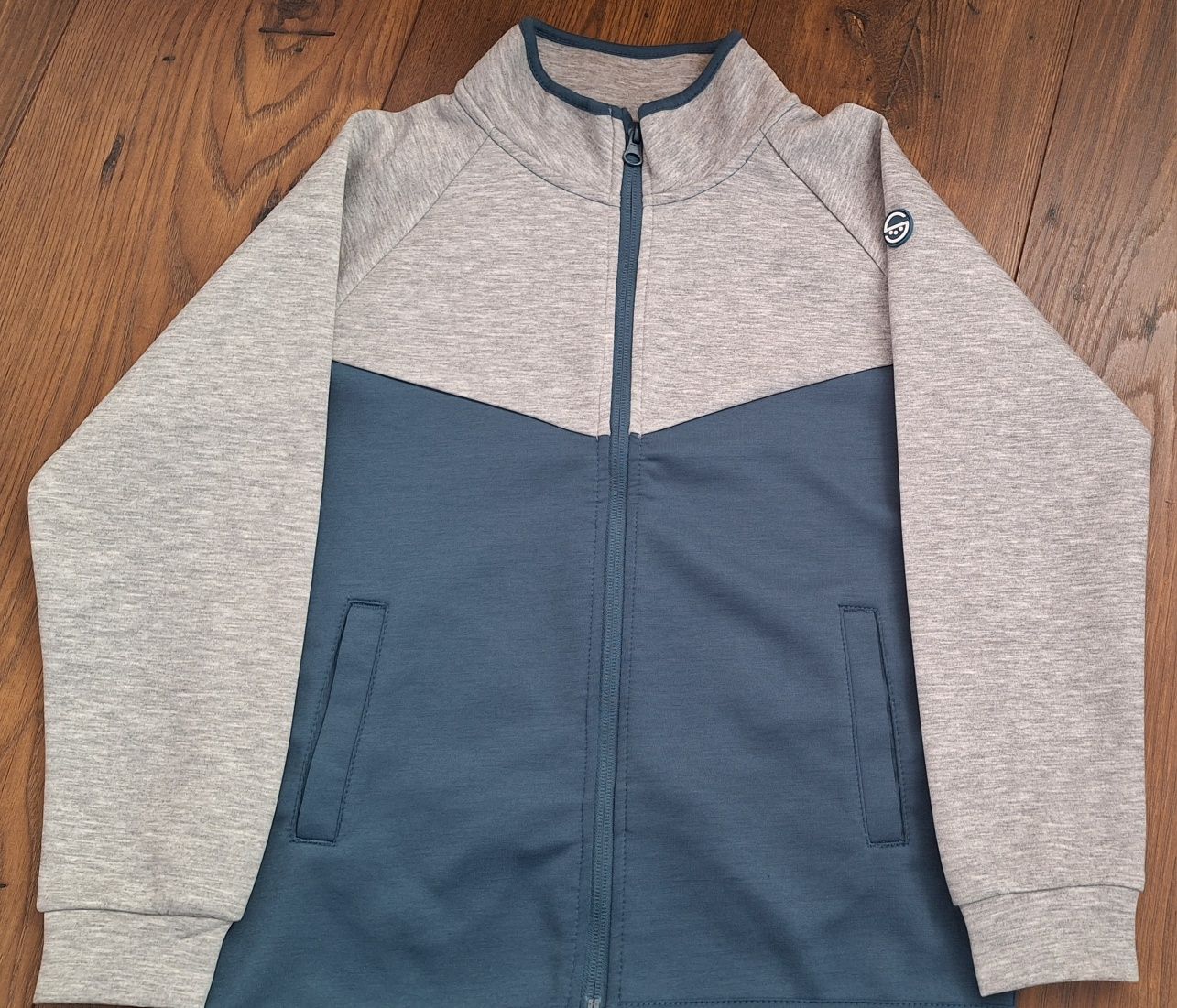 Nowa bluza Smyk 134
