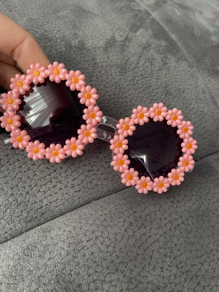 Okulary przeciwsloneczne w kwiatki dla dziewczynki