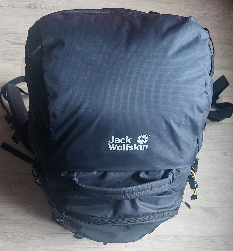 Рюкзак б/у походний Jack Wolfskin denali 65+10,з дощовиком (Germanі)