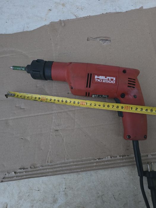 Wkrętarka elektryczna Hilti 600 W