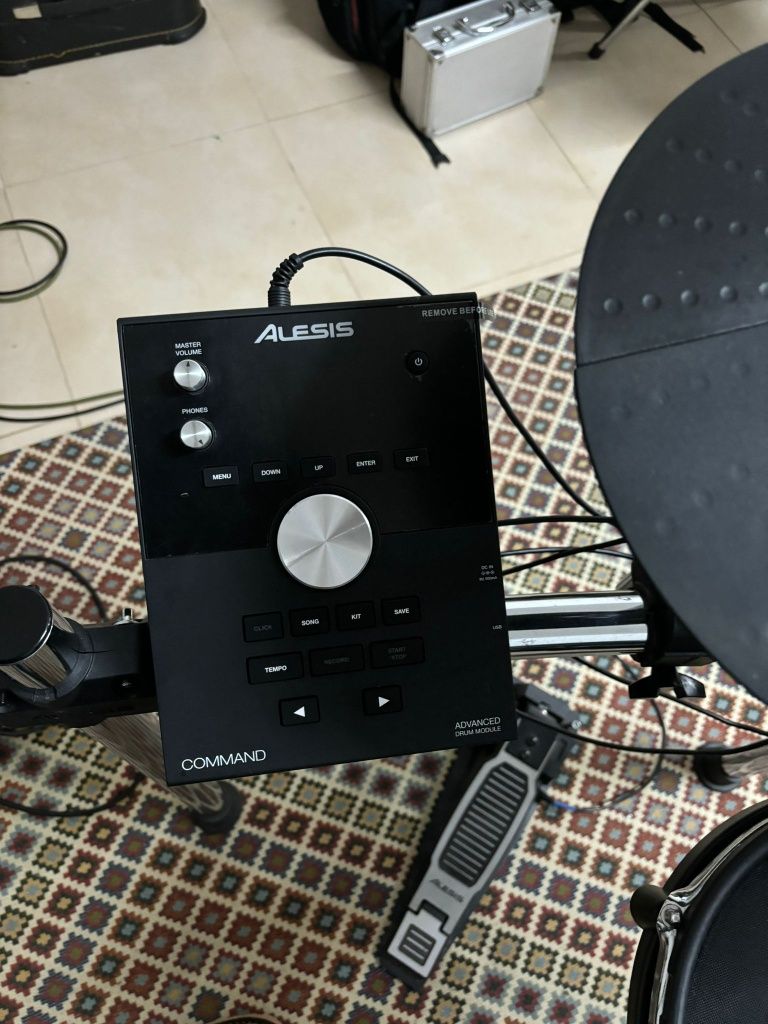 Bateria eletrónica Alesis Command Mesh Kit