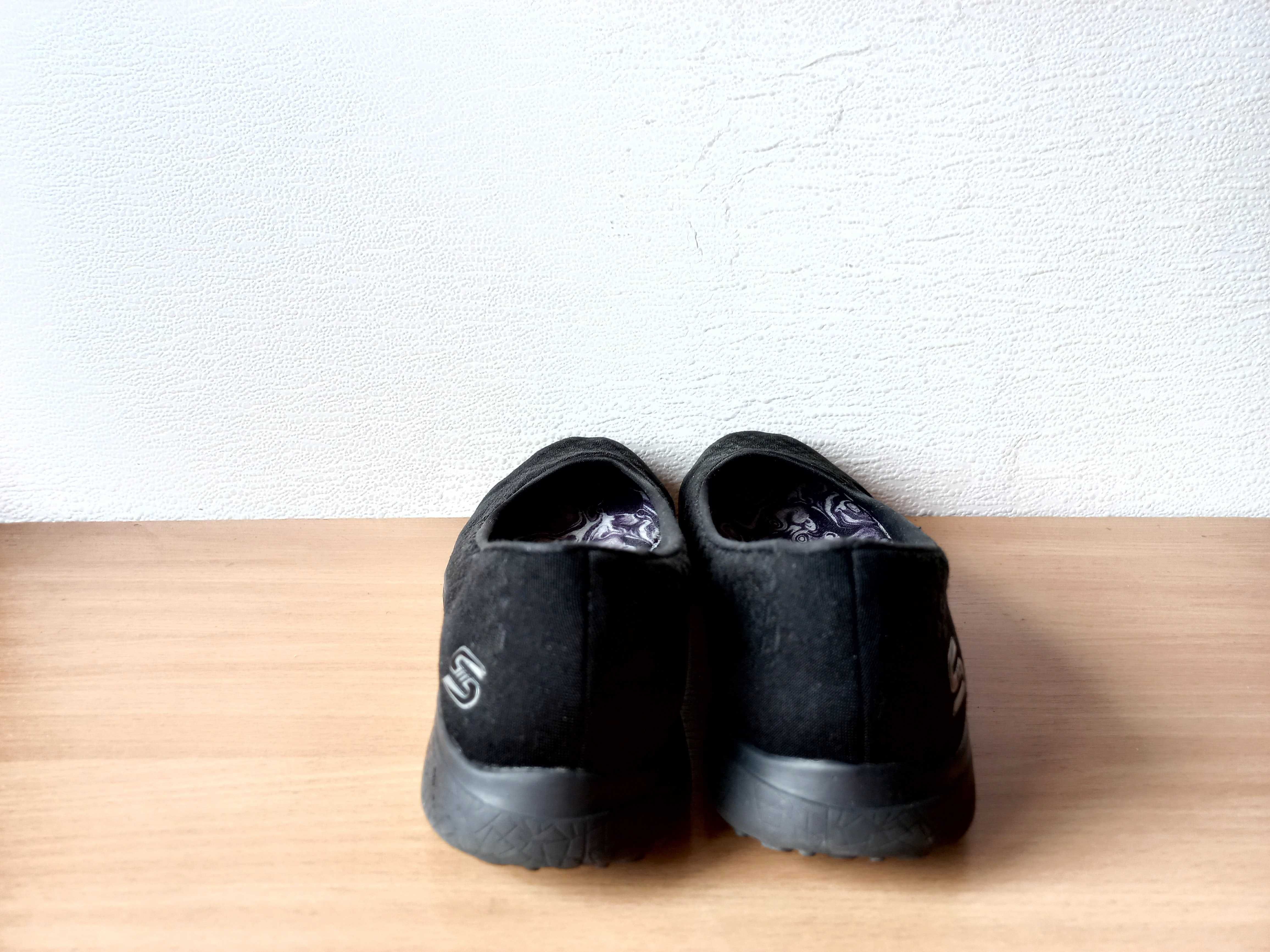 Чудові мокасини балетки Skechers 39 р. устілка 25,5 см.