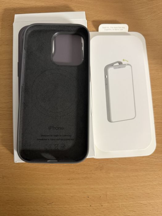 оригинальный чехол iphone 16pro