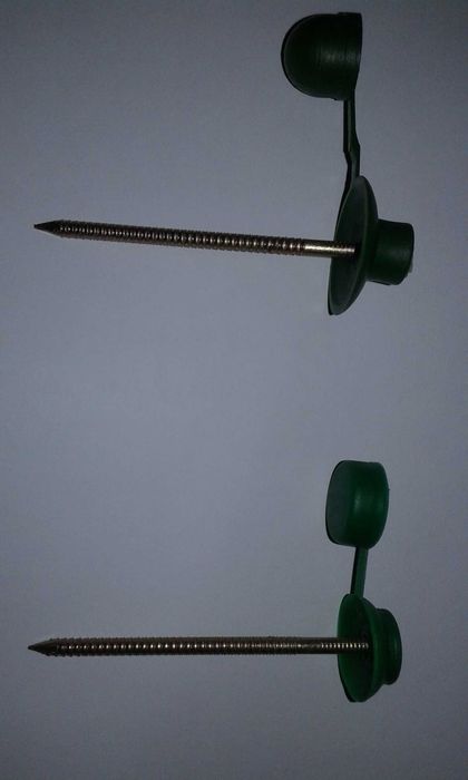 Kapturki z śrubami do płyt dachowych bitumicznych lub innego przeznacz