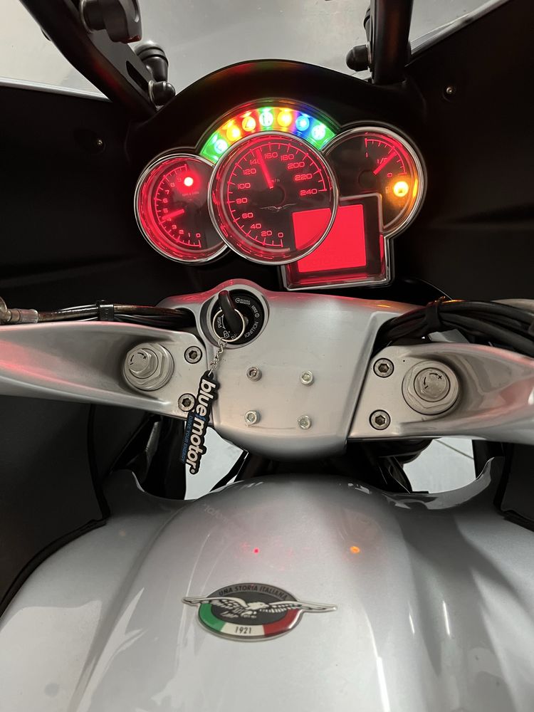 Moto Guzzi, modelo Norge com garantia