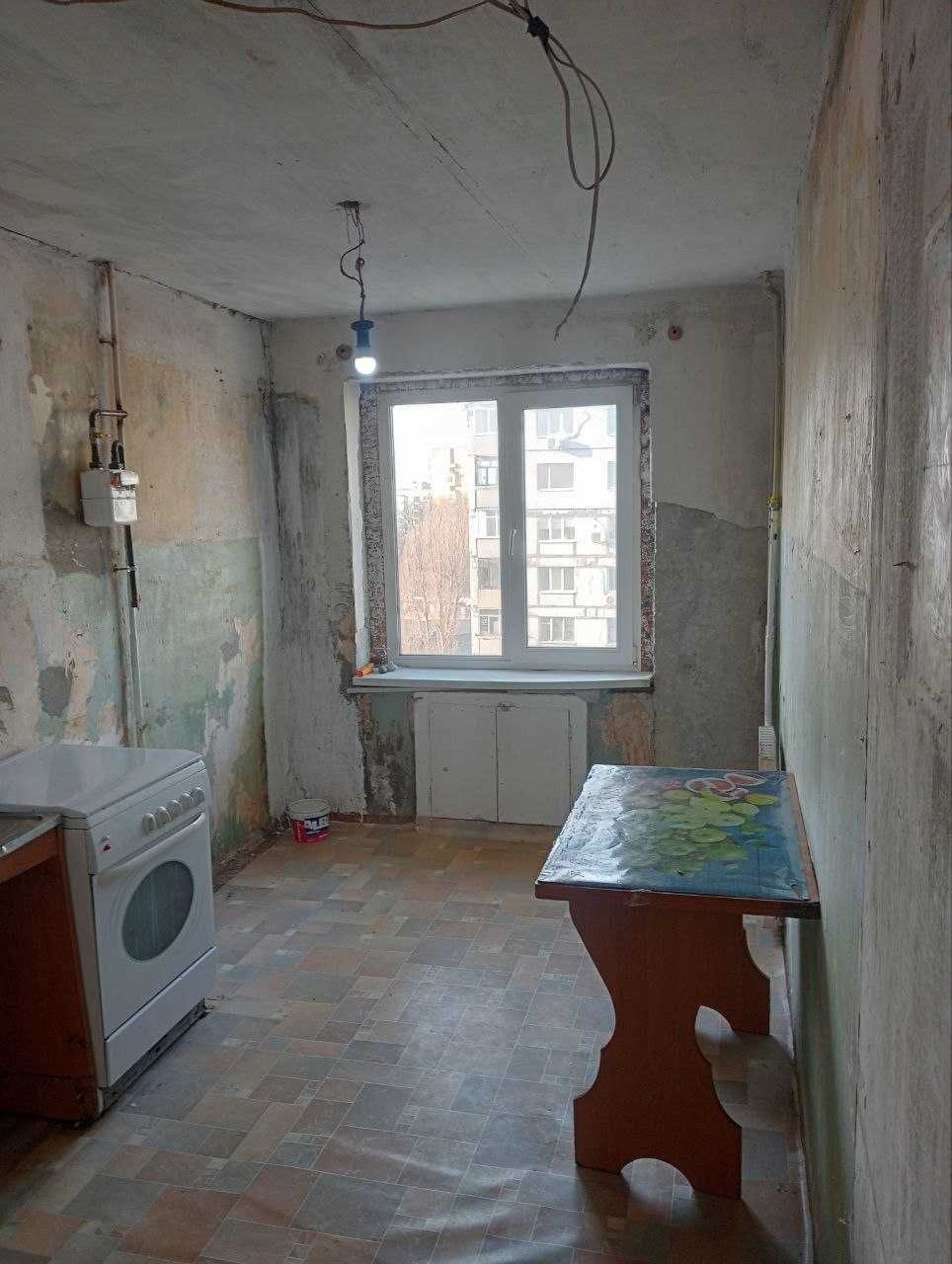 Продам 3 кім Тополя 2 б. 38
