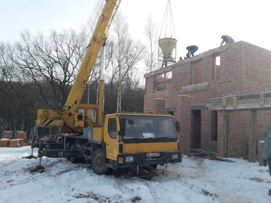 Оренда Автомобільних кранів 25т та 65т стріла 37м 62м