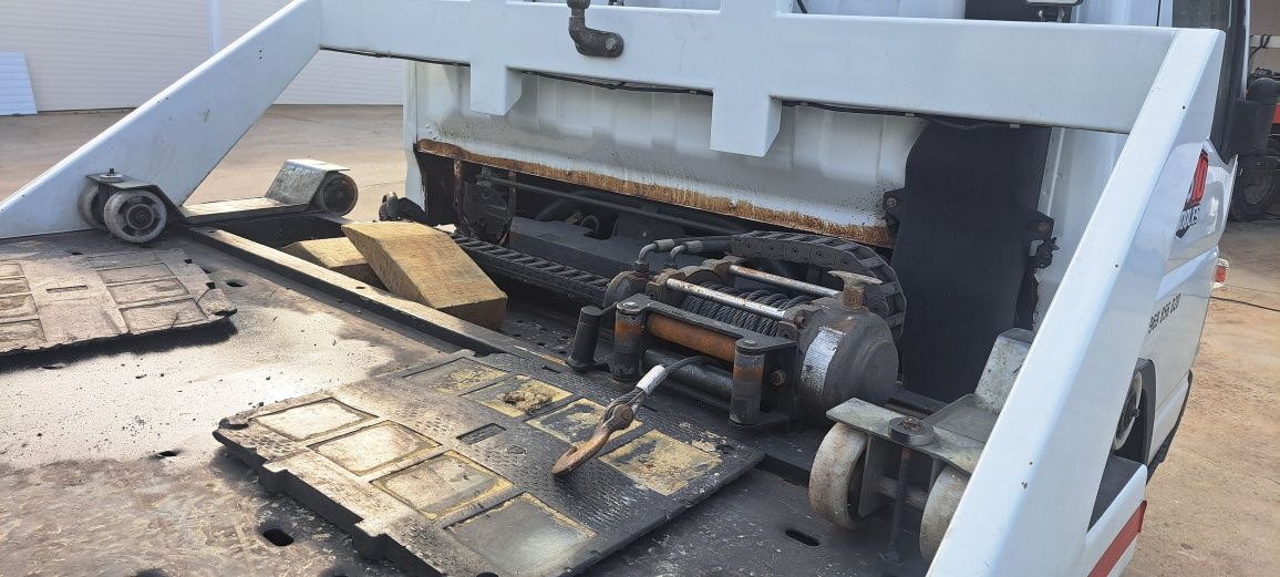 Mitsubishi canter pronto socorro