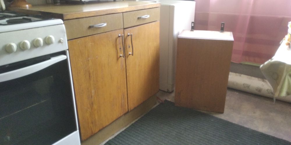 продам срочно кухню настоящее дерево состояние удовлетворительное