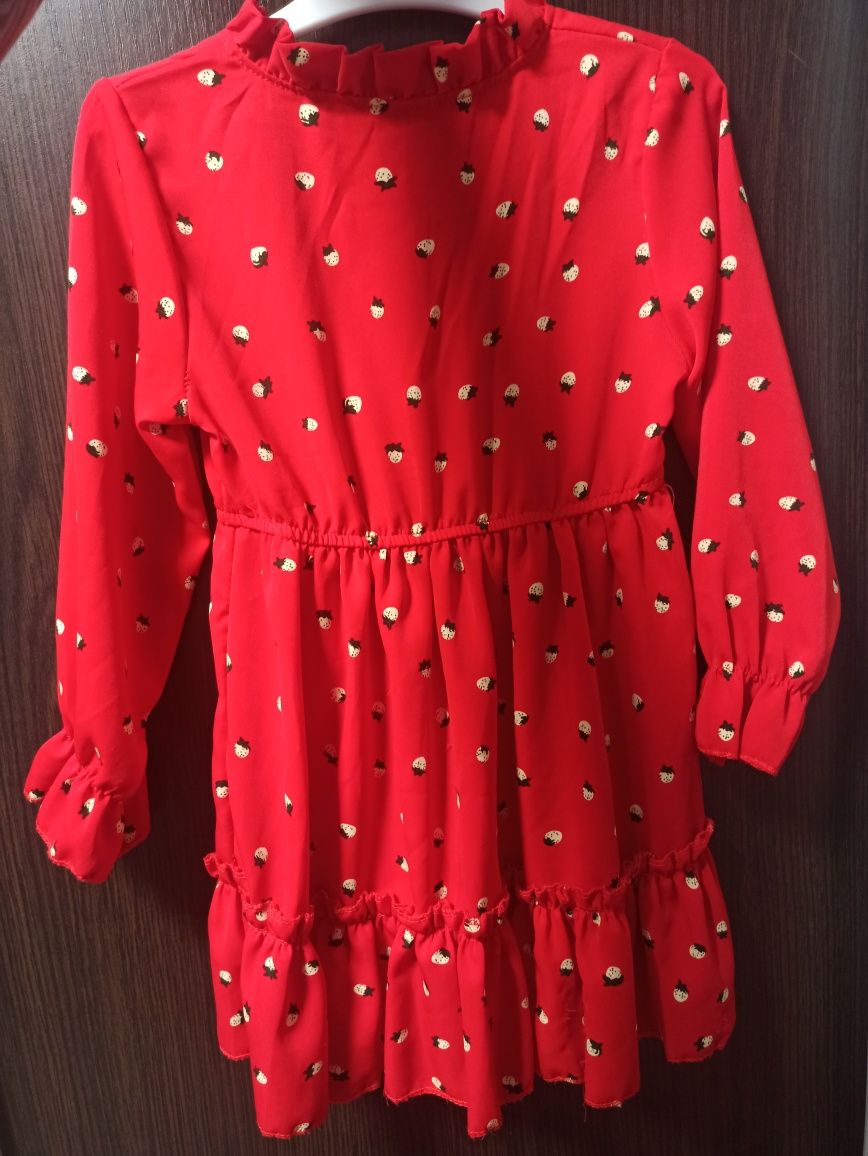Продам платье на весну- лето для девочки красное в горошек