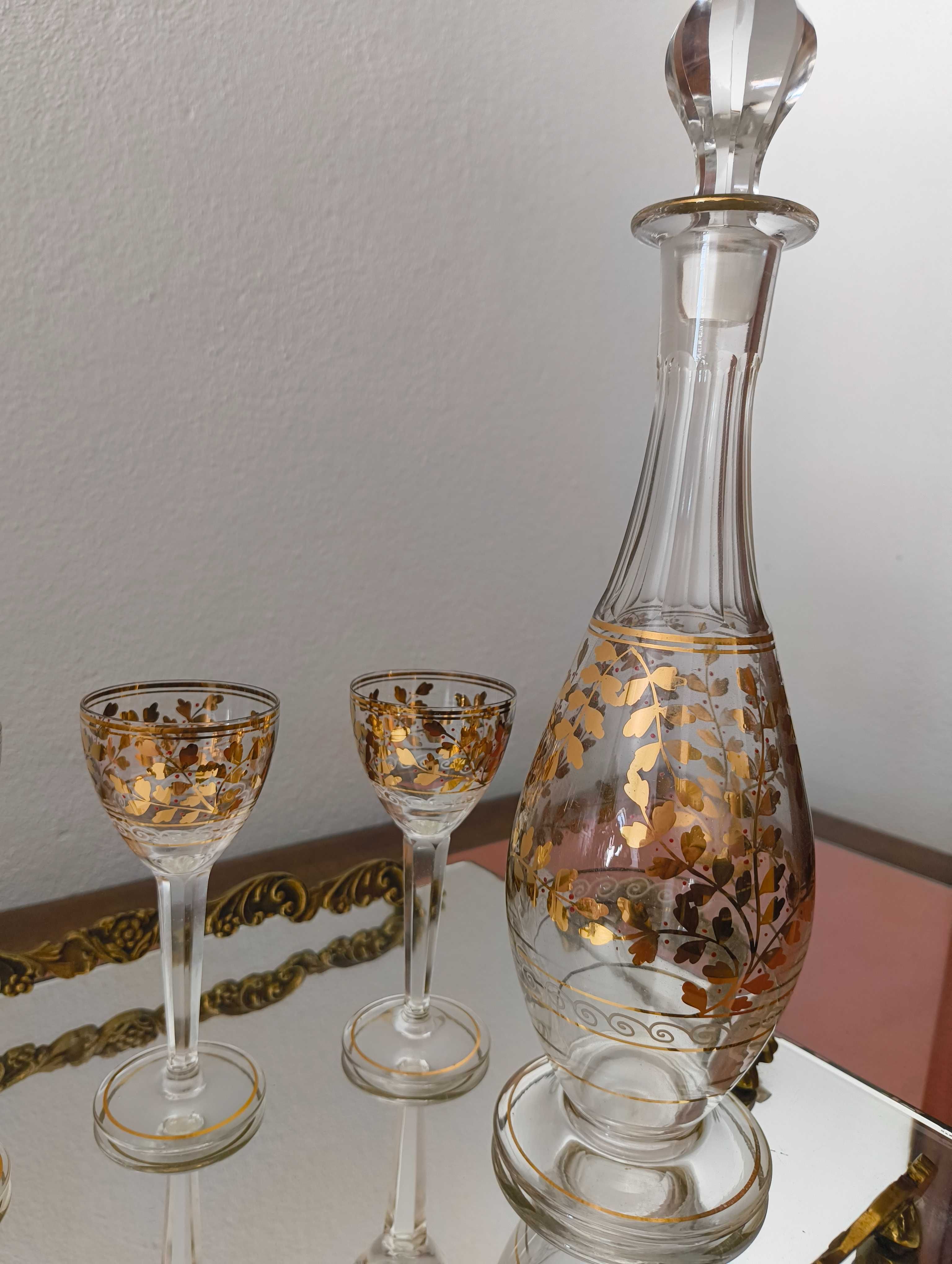 Conjunto de sala para bebidas (espirituosas e outras) (anos 1950)