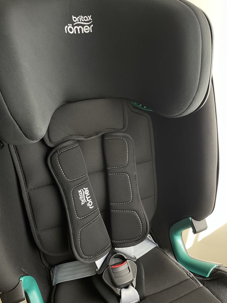 Автокрісло Britax Römer Advansafix i-Size BR(Cosmos Black)