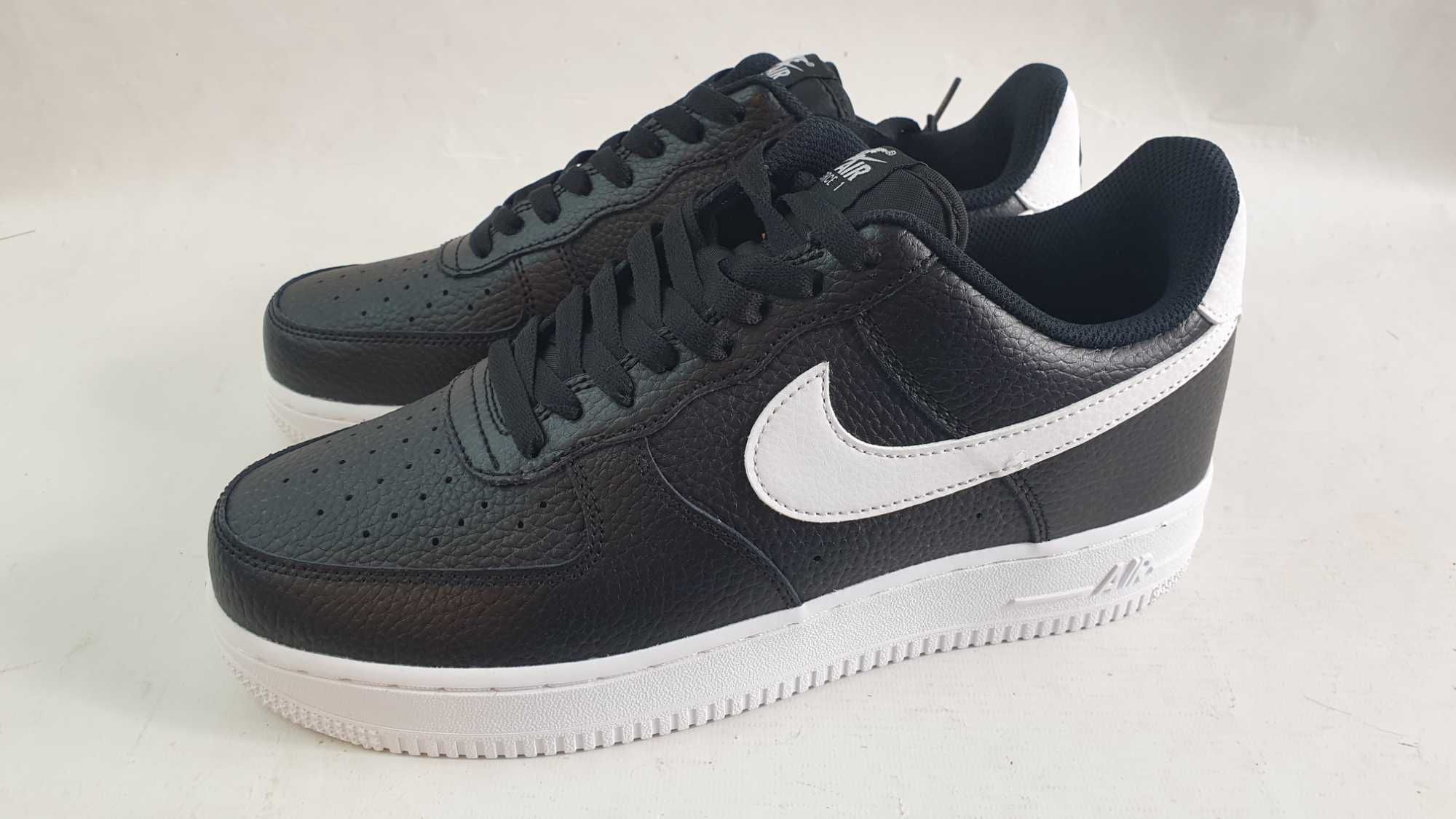NIKE AIR FORCE 1 '07obuwie sportowe   męskie 40,5