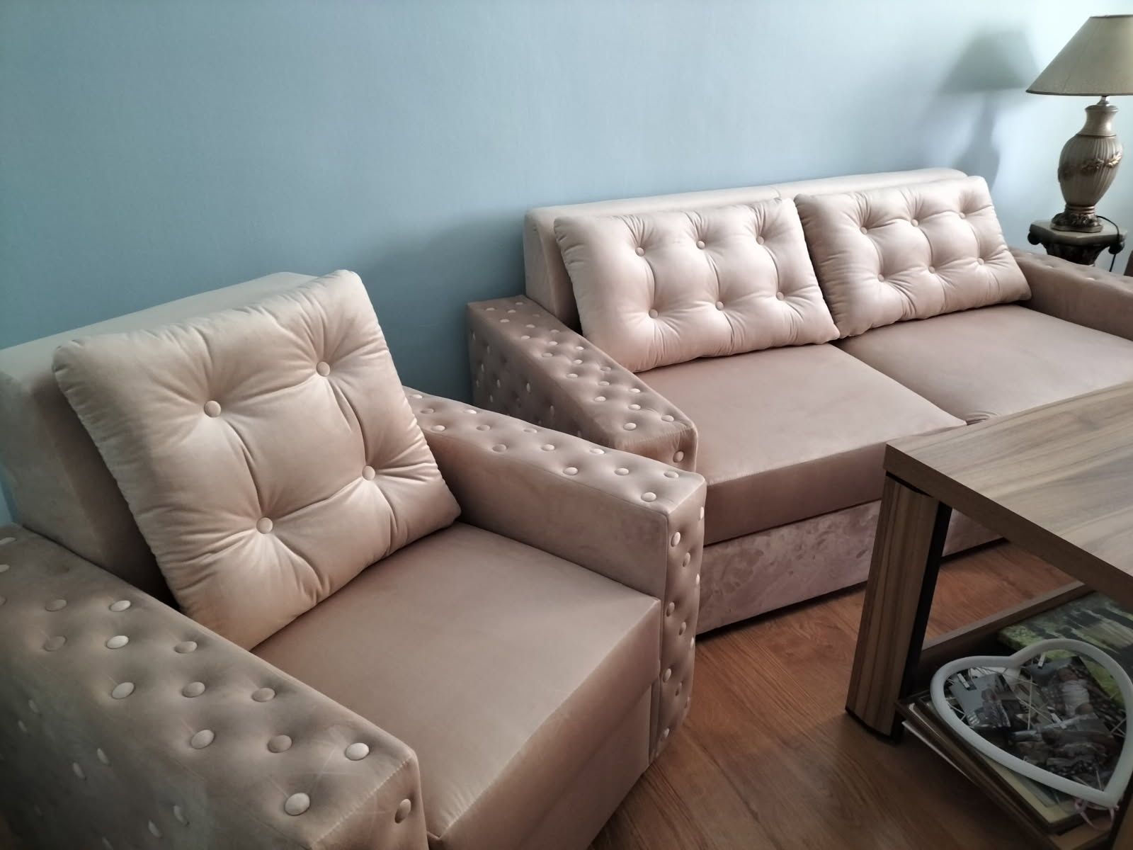 Sprzedam komplet wypoczynkowy sofa i 2 fotele