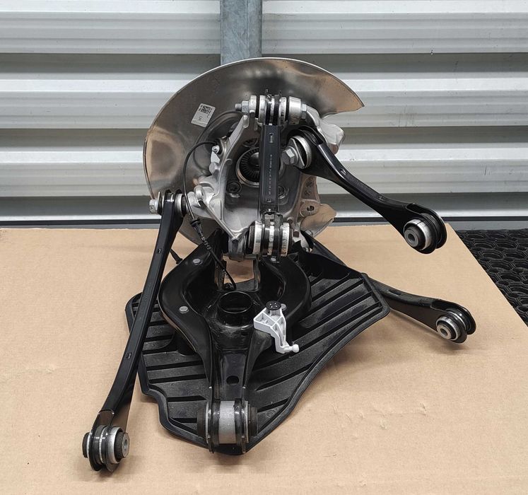 BMW 3 G20 G21 Цапфа підвіска задня ліва права