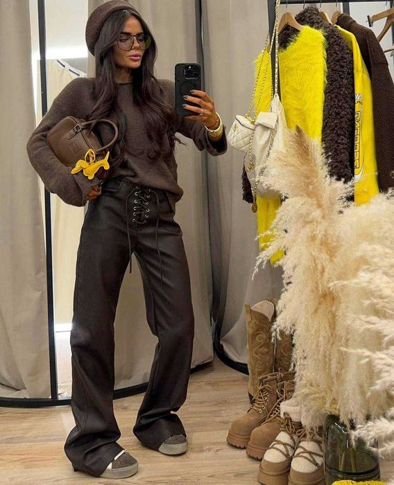 Жіночі штани  палацо з еко шкіри на шнуровці шоколад та чорні